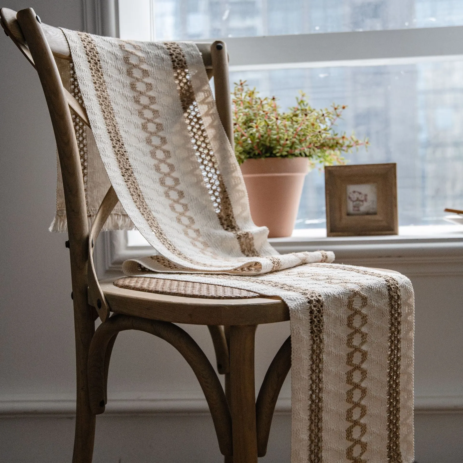 Cotton and Linen Table Runner Striped Stitching Two-Color Woven Tassel Natural Material American Tablecloth